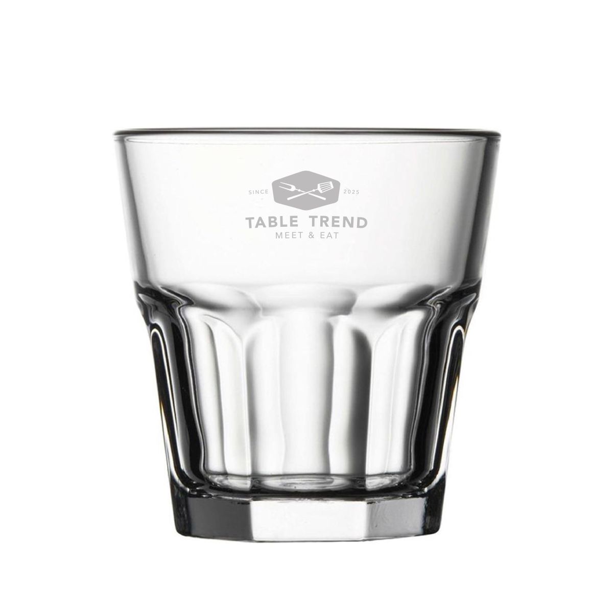 Casablanca Rocks glas 35 cl. met gegraveerd TableTrend-logo op het vooraanzicht van het glas.