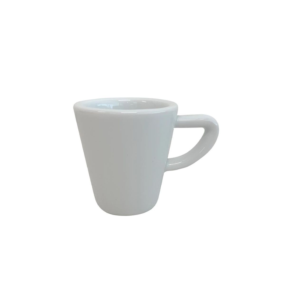 Vooraanzicht van Delta espresso kop 8 cl van porselein, compacte koffiekop voor espresso met gladde rand en klassiek serviesdesign.