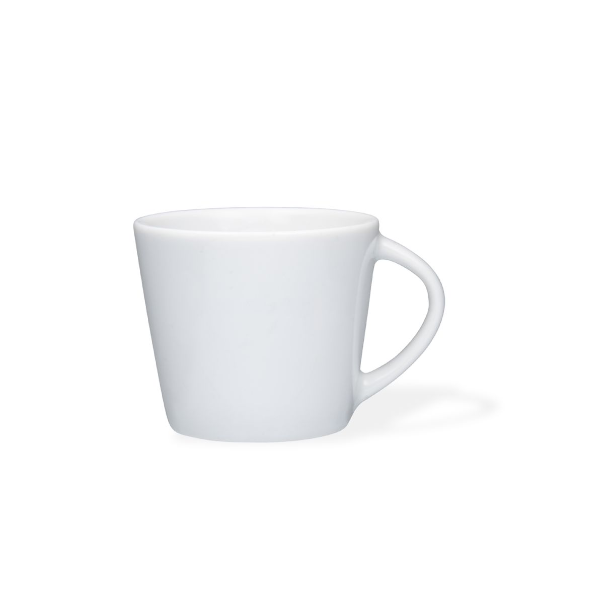 Vooraanzicht van witte Eva Espresso Kop van 10 cl. in porselein met glad oppervlak.