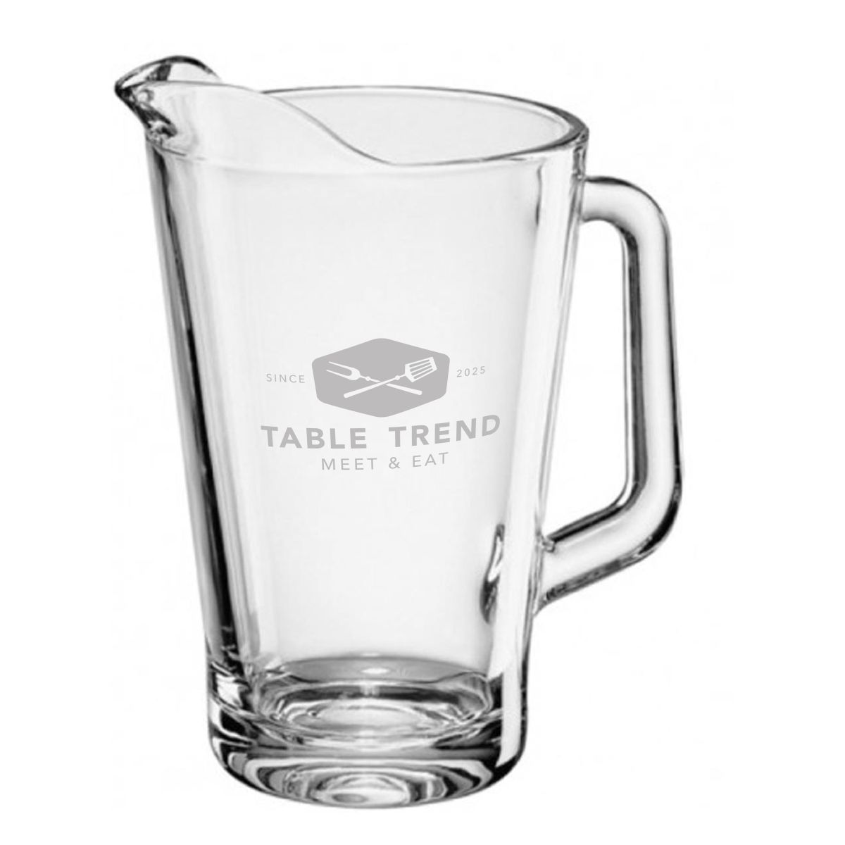 Gegraveerd TableTrend-logo op het vooraanzicht van de Pitcher Conic 1,8 liter glas.