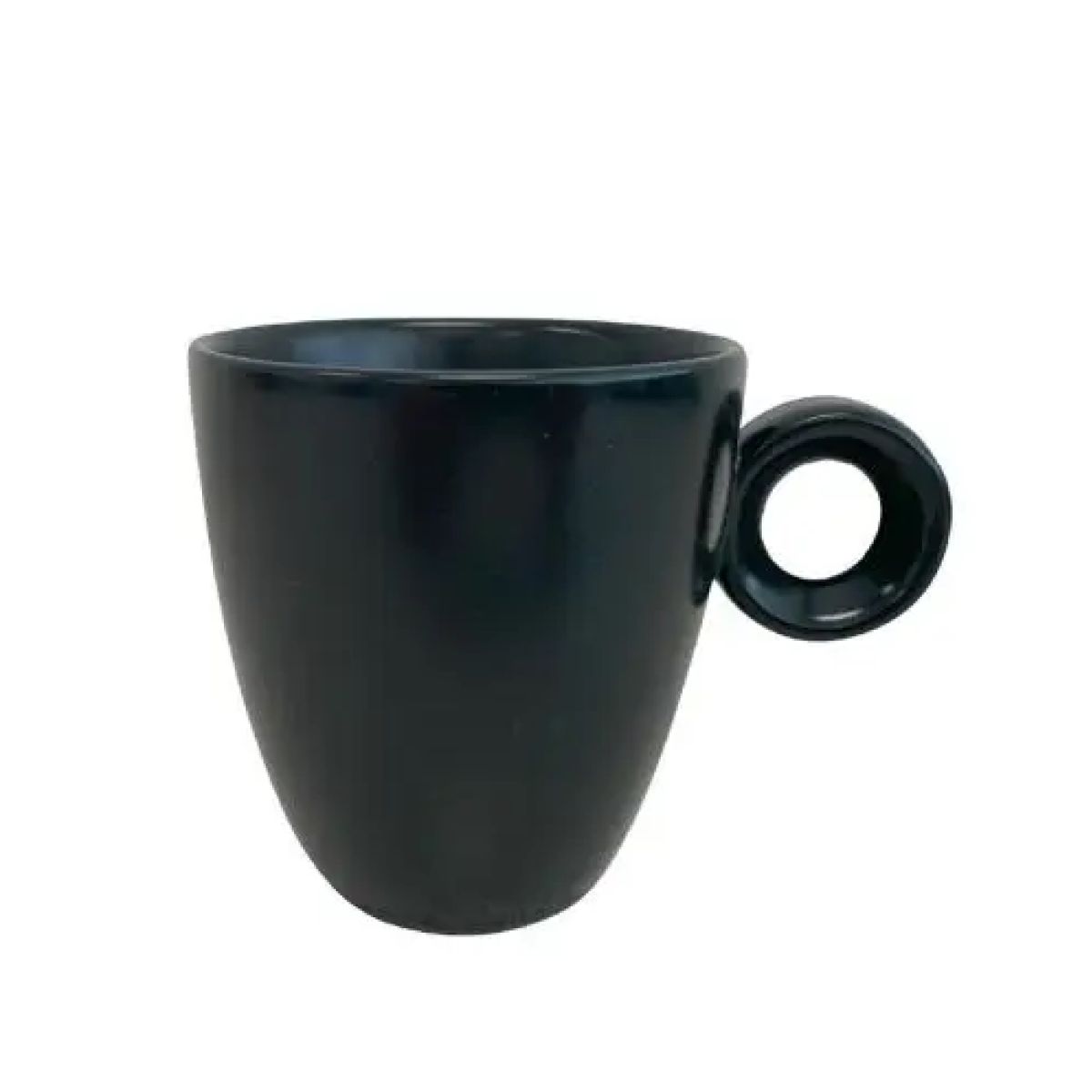 Front view of Rondo mug 19 cl. of matt black porcelain with straight shape and ear on the right side.