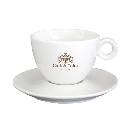 Porcelain Bola cappuccino white 20 cl. set with one-coloured DailyDrinks logo on the front.