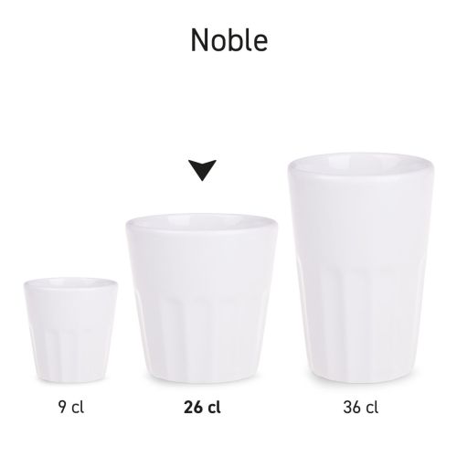 Serie Noble bekers van porselein overzichtelijk naast elkaar gepresenteerd.