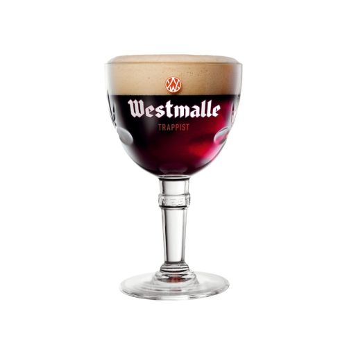 Gevuld Westmalle bierglas van 33 cl op witte achtergrond met schuimkraag en transparant glas.