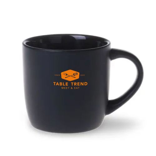 Porcelain Handy mug Black 30 cl. front view featuring sleek one-colour TableTrend logo. Porcelain Handy mug Black 30 cl. front view featuring sleek one-colour TableTrend logo.