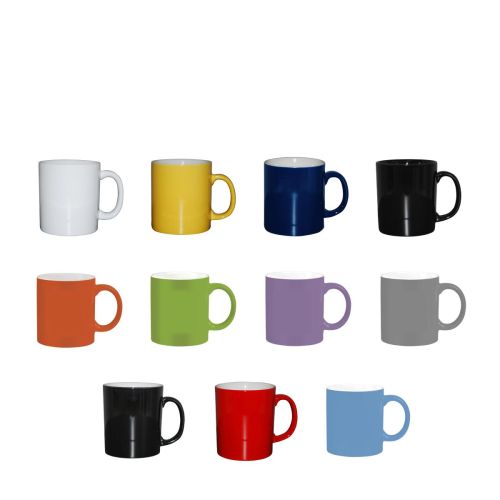 Kitty mok 30 cl porselein gepresenteerd in serie met andere varianten uit dezelfde collectie.