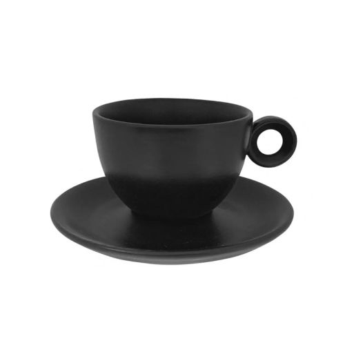 Matzwarte porseleinen Rondo cappuccinoset 20 cl. met kop en schotel recht van voren afgebeeld. Matzwarte porseleinen Rondo cappuccinoset 20 cl. met kop en schotel recht van voren afgebeeld.