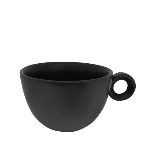 Front view of the matt black porcelain Rondo Cappuccino cup 20 cl. with round shape and ear on the right side. Front view of the matt black porcelain Rondo Cappuccino cup 20 cl. with round shape and ear on the right side.