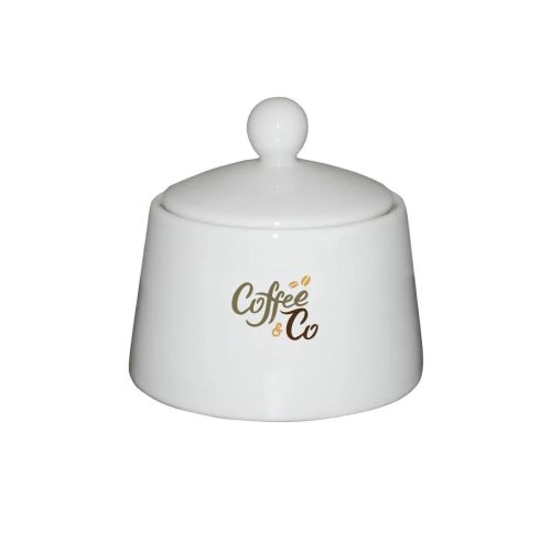 Porseleinen suikerpot Eva 20 cl. met éénkleurig CoffeeCo-logo op het voorvlak gedrukt. Porseleinen suikerpot Eva 20 cl. met éénkleurig CoffeeCo-logo op het voorvlak gedrukt.