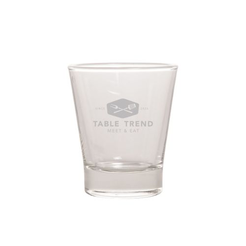 Waterglas Cafeïno 9 cl met gegraveerd TableTrend-logo op het vooraanzicht, subtiel zichtbaar in het glas. Waterglas Cafeïno 9 cl met gegraveerd TableTrend-logo op het vooraanzicht, subtiel zichtbaar in het glas.