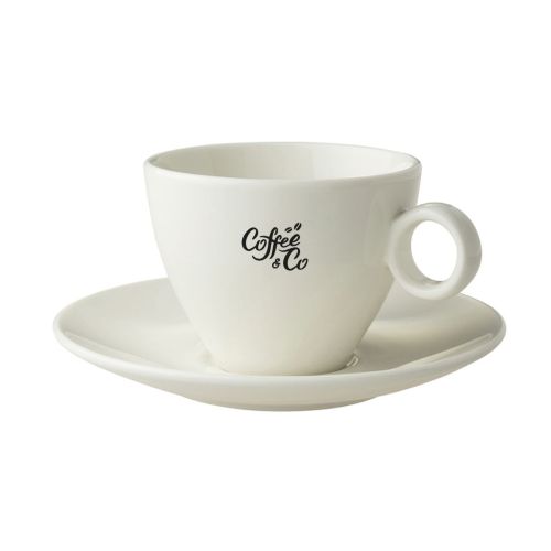 Porseleinen Bart cappuccinoset 23 cl. met zichtbaar CoffeeCo-logo in één kleur op de voorzijde. Porseleinen Bart cappuccinoset 23 cl. met zichtbaar CoffeeCo-logo in één kleur op de voorzijde.