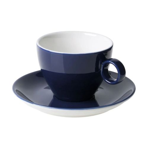 Vooraanzicht van Bart cappuccino 23 cl. SET van blauw-wit porselein, met ronde vorm en stevig oor. Vooraanzicht van Bart cappuccino 23 cl. SET van blauw-wit porselein, met ronde vorm en stevig oor.