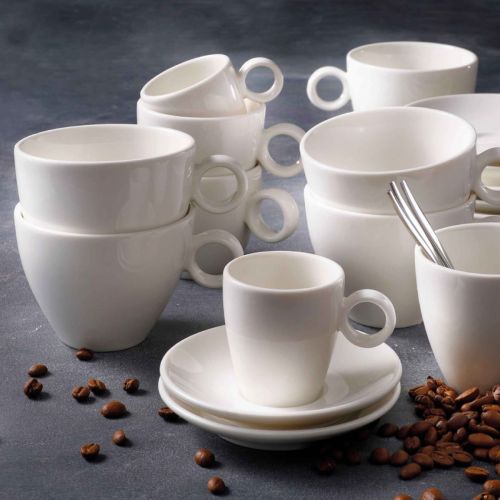 Cappuccino SET 23 cl. in sfeervolle setting. Cappuccino SET 23 cl. in sfeervolle setting.