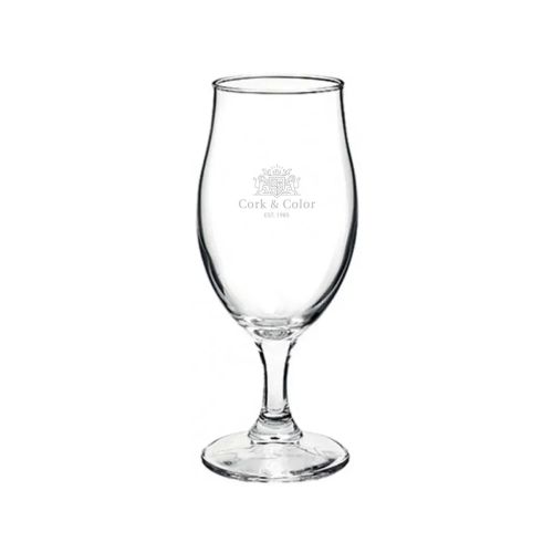 Gravure van het CorkColor-logo zichtbaar op de voorzijde van het bierglas Executive 26 cl. in detail getoond. Gravure van het CorkColor-logo zichtbaar op de voorzijde van het bierglas Executive 26 cl. in detail getoond.
