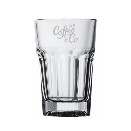 Engraving of CoffeeCo logo visible on the front of a Beer glass Hoegaarden 29 cl. Engraving of CoffeeCo logo visible on the front of a Beer glass Hoegaarden 29 cl.