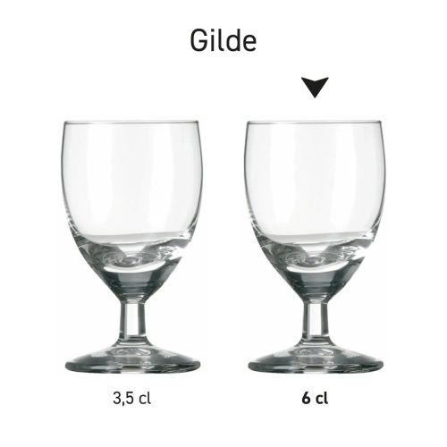Series of shot glasses Guild in clear glass, arranged with different contents. Series of shot glasses Guild in clear glass, arranged with different contents.