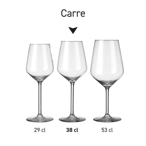 Serie-afbeelding van Carre wijnglazen naast elkaar als overzicht van variaties. Serie-afbeelding van Carre wijnglazen naast elkaar als overzicht van variaties.