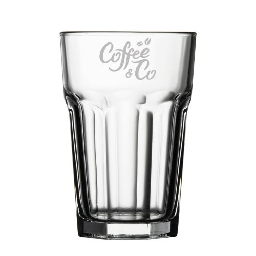 Voorzijde van Casablanca Ice Tea glas 41,5 cl. met enkelkleurig CoffeeCo-logo op transparant glas. Voorzijde van Casablanca Ice Tea glas 41,5 cl. met enkelkleurig CoffeeCo-logo op transparant glas.