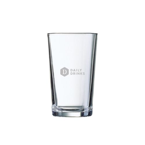 Glass Conique 8 cl with engraved DailyDrinks logo visible on the front. Glass Conique 8 cl with engraved DailyDrinks logo visible on the front.