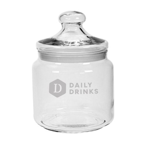 Glazen snoeppot met inhoud van 1,5 liter, voorzien van gravurelogo van DailyDrinks op de voorkant. Glazen snoeppot met inhoud van 1,5 liter, voorzien van gravurelogo van DailyDrinks op de voorkant.