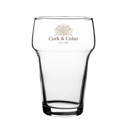 Stapelglas Groot 28 cl. met meerkleurig CorkColor-logo op het vooraanzicht van het glas. Stapelglas Groot 28 cl. met meerkleurig CorkColor-logo op het vooraanzicht van het glas.