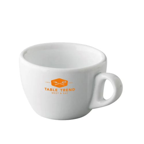 Eénkleurig TableTrend-logo op de voorzijde van een porseleinen 19 cl. cappuccinokop. Eénkleurig TableTrend-logo op de voorzijde van een porseleinen 19 cl. cappuccinokop.