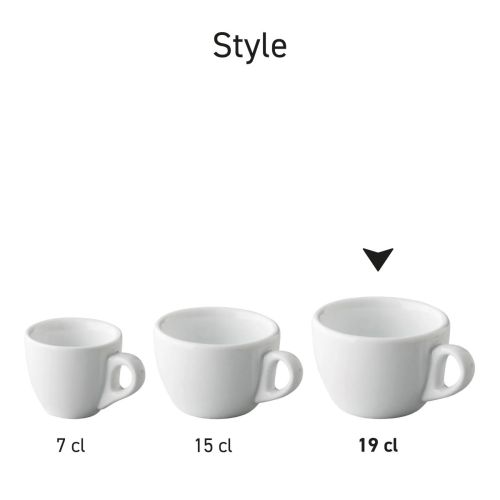 Serie-opstelling van meerdere Style Cappuccino koppen in wit porselein. Serie-opstelling van meerdere Style Cappuccino koppen in wit porselein.