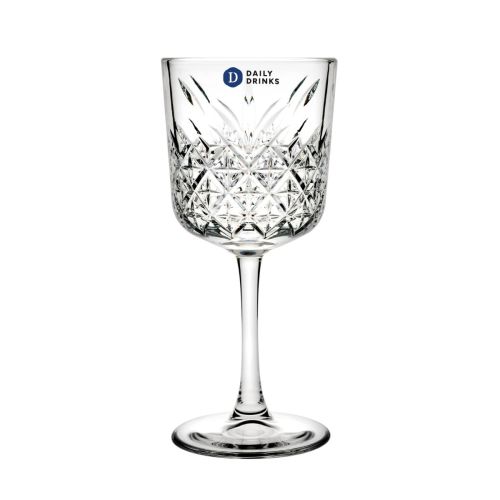 Timeless 33 cl wine glass with multicoloured DailyDrinks logo printed on the front.