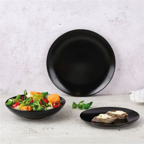 Atmospheric setting with filled Venus plate 20 cm porcelain. Atmospheric setting with filled Venus plate 20 cm porcelain.