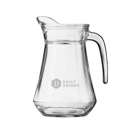 Gravure van DailyDrinks-logo op voorzijde van transparante Broc Arc glazen waterkan 1,0 liter. Gravure van DailyDrinks-logo op voorzijde van transparante Broc Arc glazen waterkan 1,0 liter.