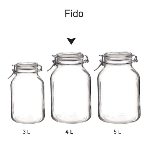 Multiple Weck jars presented side by side as a product series.