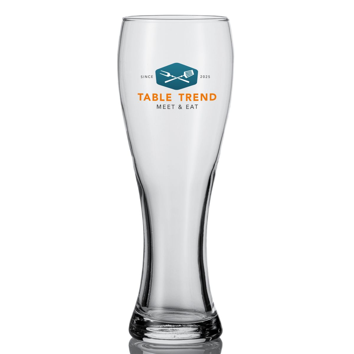 Front view of Pantheon 50 cl. TAPMAAT glass with full-colour TableTrend logo on the centre of the glass.
