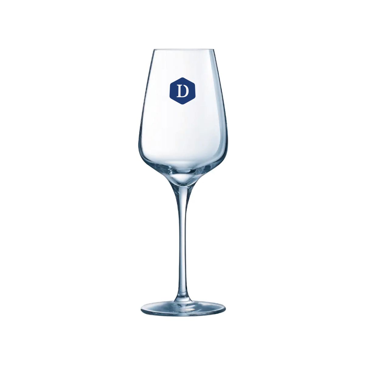 Sublym wine glass 25 cl. with unicoloured DailyDrinks logo on the front of the glass.