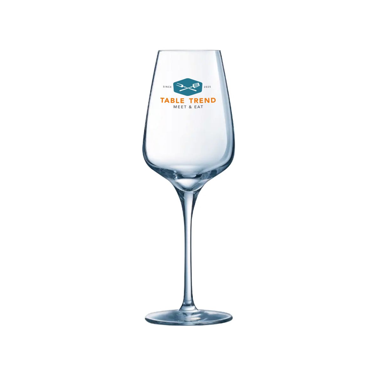 Front of the Sublym wine glass 25 cl printed with multi-coloured TableTrend logo.