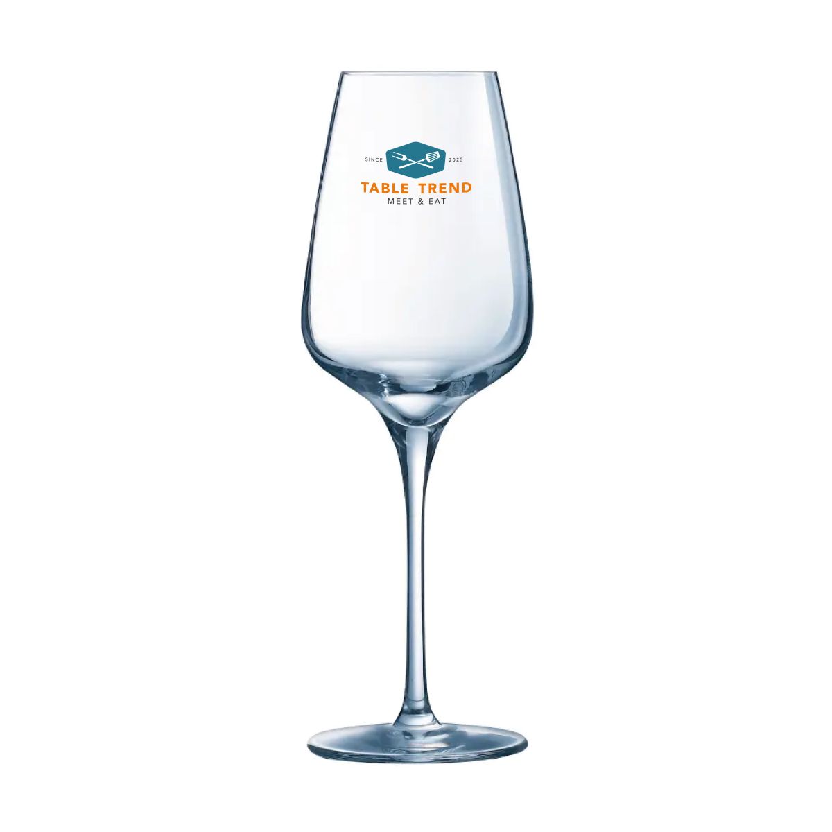 Sublym wine glass 35 cl. with engraved CorkColor logo on the front of the glass surface.