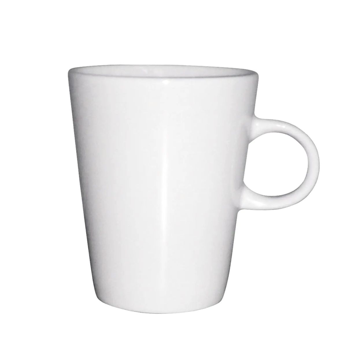 Front view of Trapo mug 25 cl. in white porcelain with straight sides and large handle. Front view of Trapo mug 25 cl. in white porcelain with straight sides and large handle.